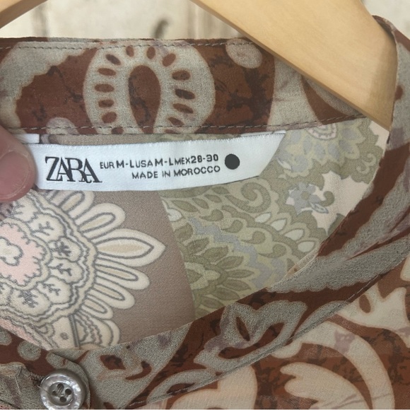 ZARA London lovely Traf Print Cape Blouse. Pants avail to make lounge wear set. - Picture 3 of 6